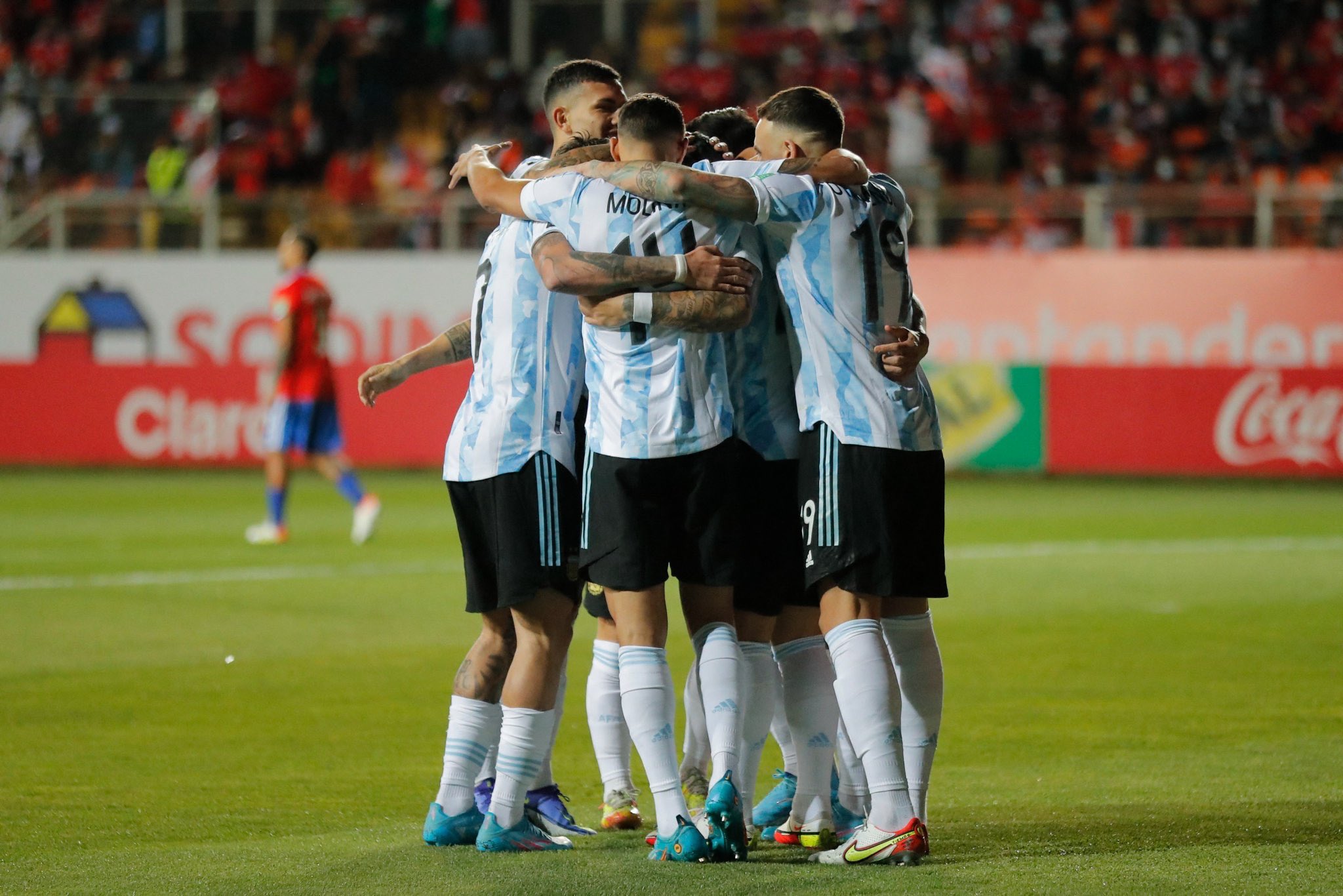 فرحة لاعبو الأرجنتين بالفوز
