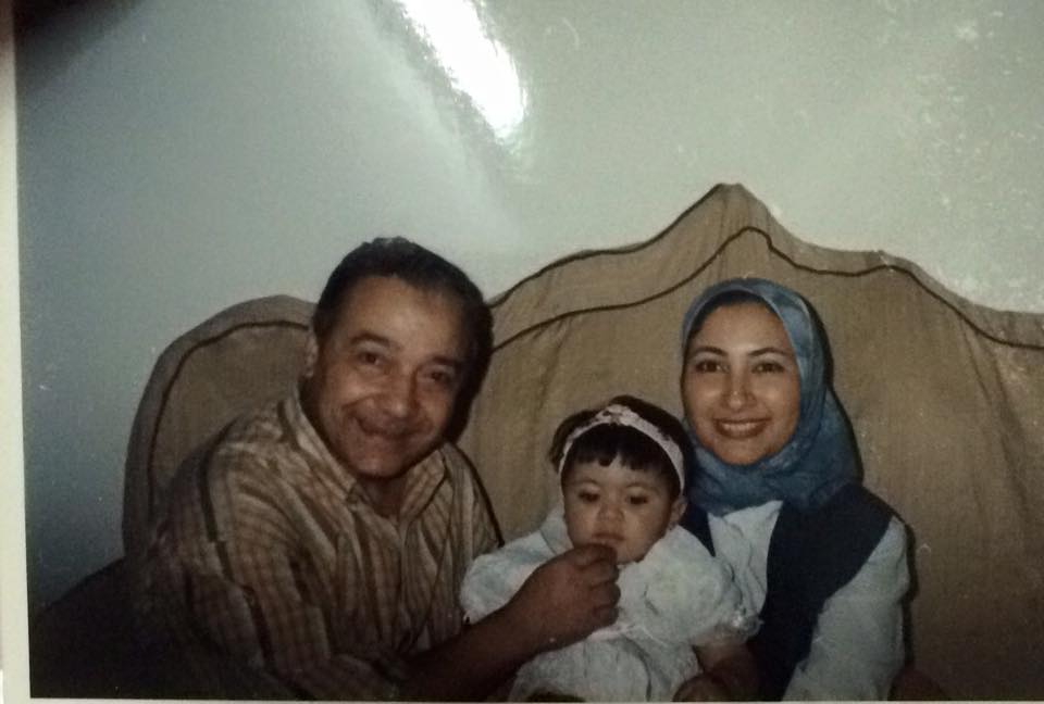 عبد الخالق عباس مع اولاده وأحفاده