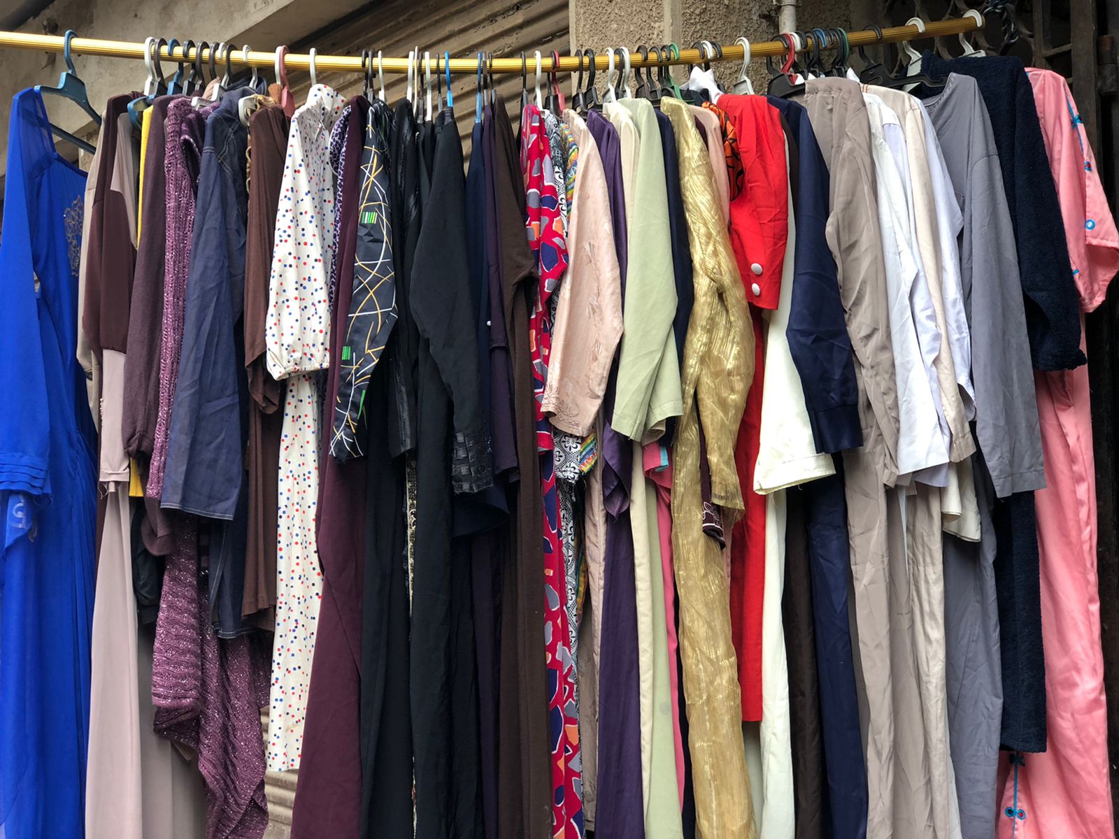 الملابس المستعملة في ميدان الشيخ حسانين (5)