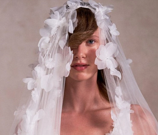 3D floral veil