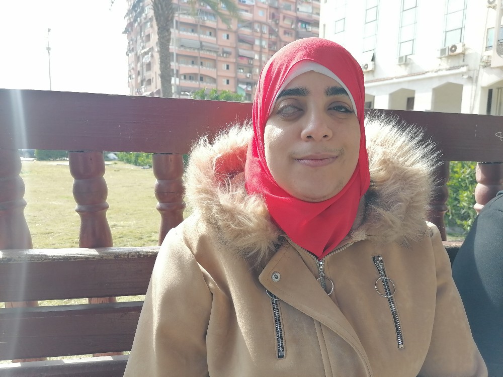 دينا الحسيني بنت بورسعيد
