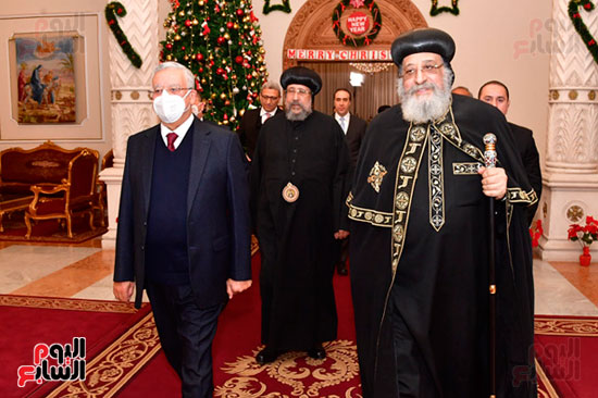 رئيس مجلس النواب يزور الكاتدرائية لتهنئة البابا تواضروس بعيد الميلاد المجيد (7)