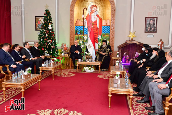 رئيس مجلس النواب يزور الكاتدرائية لتهنئة البابا تواضروس بعيد الميلاد المجيد (4)