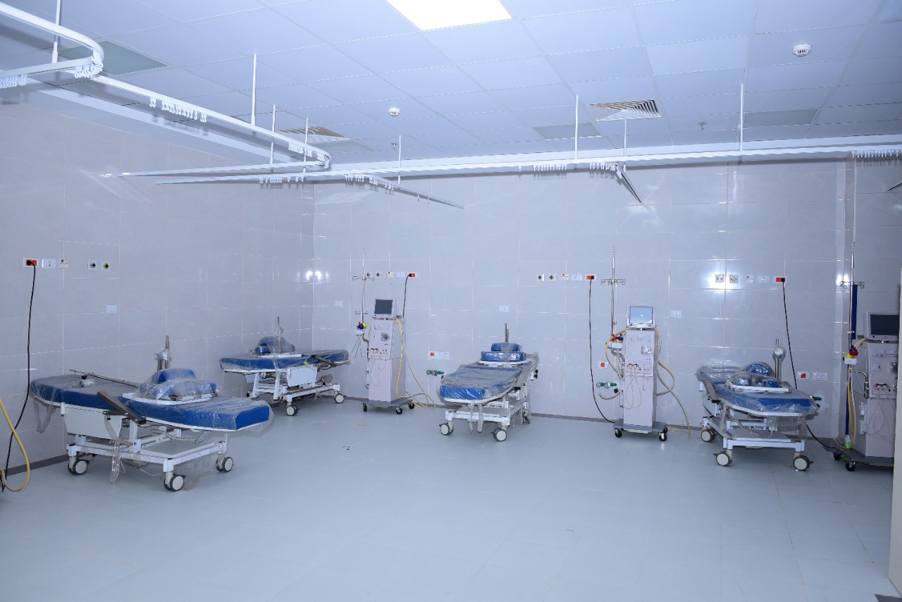 وصول أجهزة طبية حديثة لتركبيها بمستشفيات جامعة سوهاج (4)