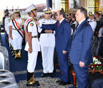 الرئيس السيسى يشهد حفل تخرج دفعة جديدة من كلية الشرطة (2)
