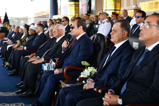 الرئيس السيسى يشهد حفل تخرج دفعة جديدة من كلية الشرطة (11)