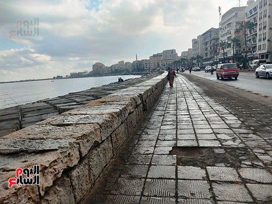 أمطار-علي-كورنيش-الإسكندرية