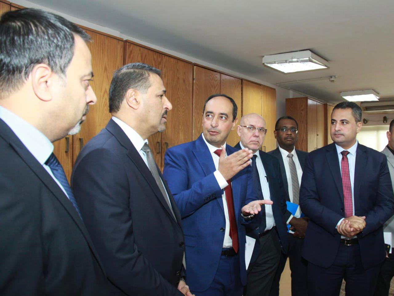 وزير الصحة العراقى يزور صندوق مكافحة الإدمان  (2)