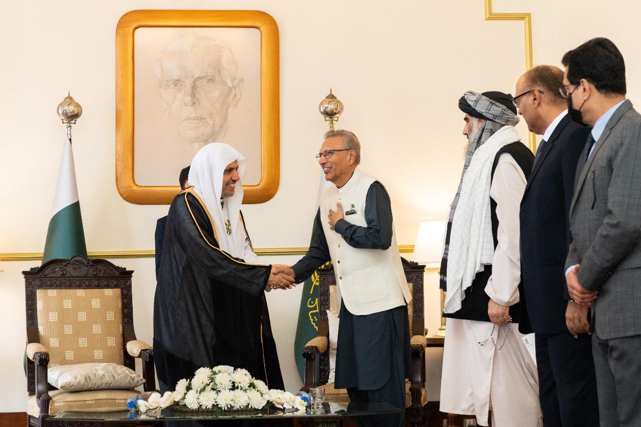 جانب من مراسم الاستقبال الرسمي الذي أقامه فخامة الرئيس لإمين عام رابطة العالم الإسلامي