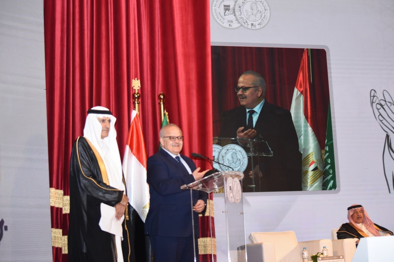فعاليات حفل توزيع جائزة الملك عبد الله بن عبد العزيز للترجمة بجامعة القاهرة (5)