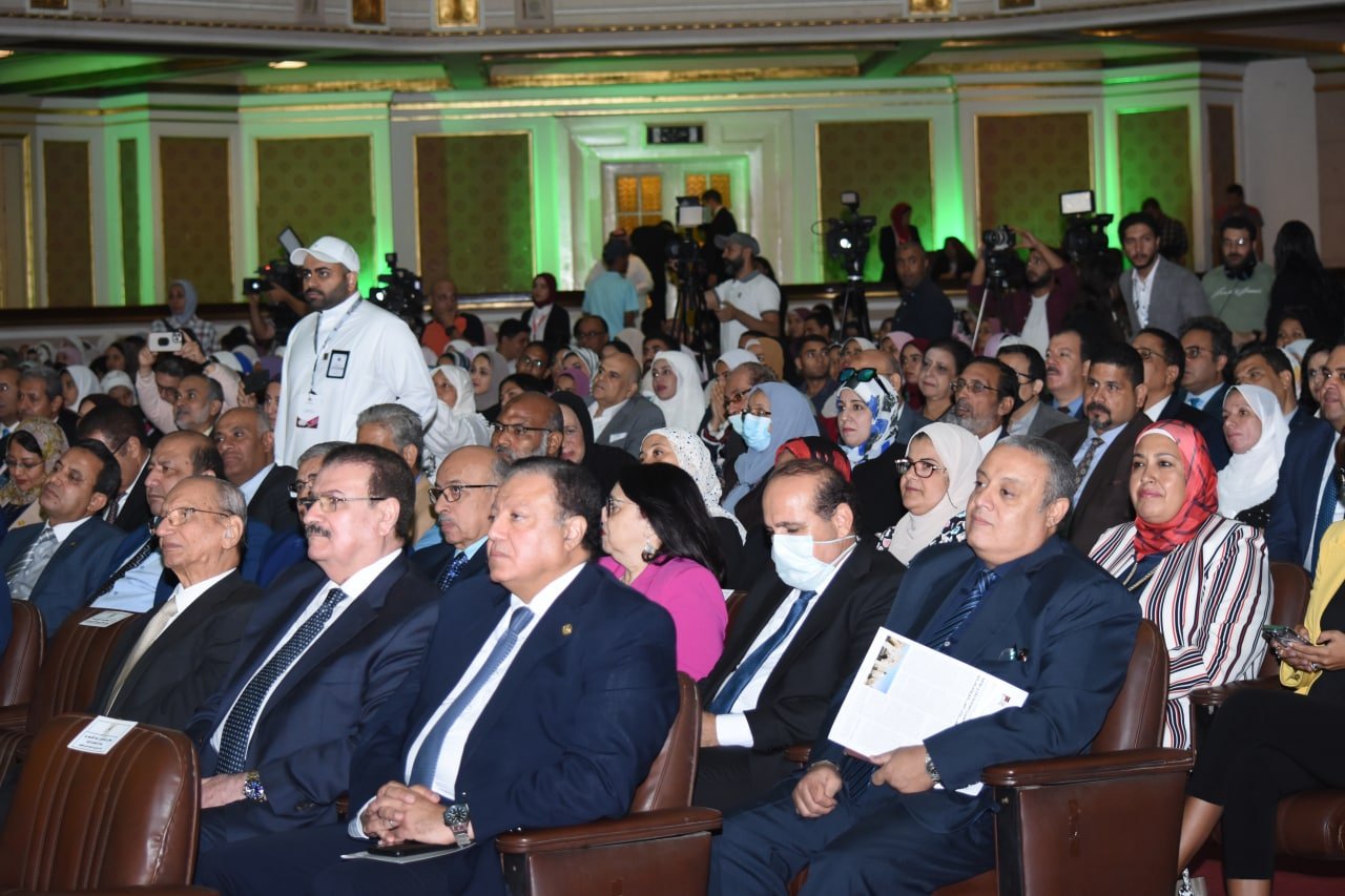 فعاليات حفل توزيع جائزة الملك عبد الله بن عبد العزيز للترجمة بجامعة القاهرة (12)