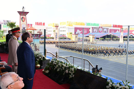 الرئيس السيسى خلال الاحتفال بتخريج دفعات جديدة من الكليات العسكرية (2)