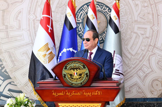 الرئيس السيسى خلال الاحتفال بتخريج دفعات جديدة من الكليات العسكرية (16)