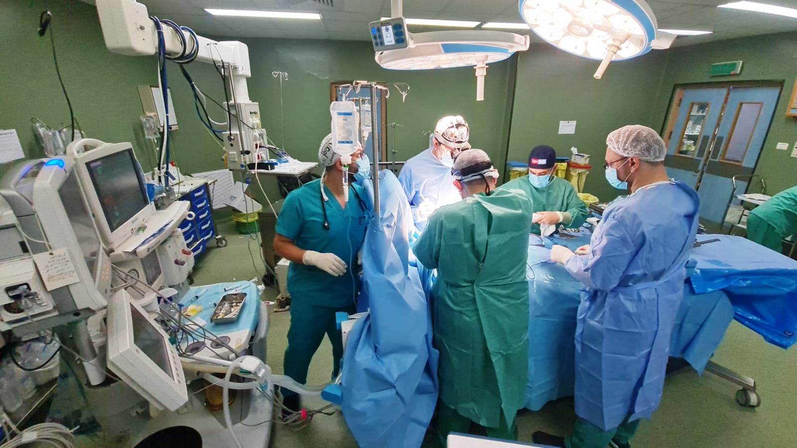 الوفد الطبي المصري يجرى عمليات جراحية كبرى في غزة