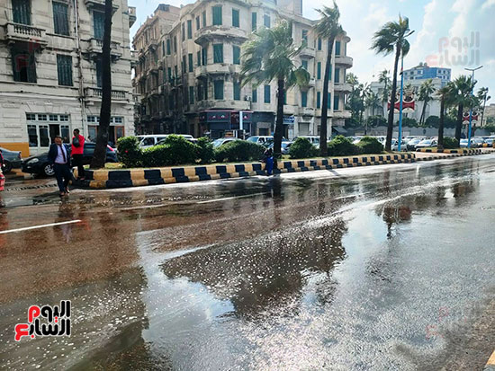 أمطار-غزيرة-مفاجاه-تضرب-الإسكندرية