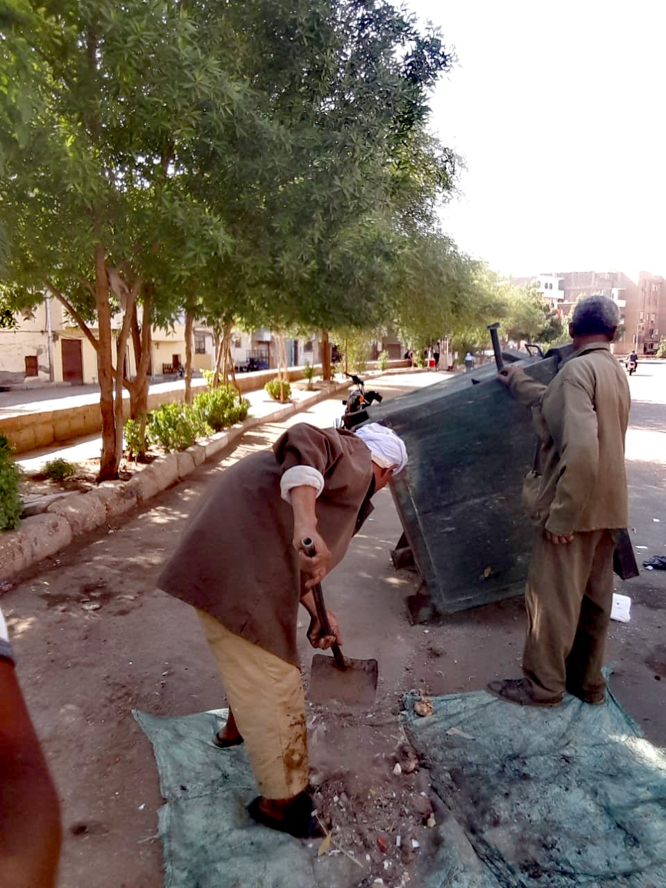 حملات النظافة العامة والمكثفة بمدينة الأقصر