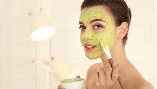 طرق طبيعية للتخلص من ندبات حب الشباب طرق طبيعية للتخلص من ندبات حب الشباب