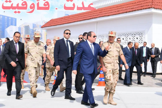 الرئيس السيسي يفتتح مصنع الرمال السوداء بمحافظة كفر الشيخ
