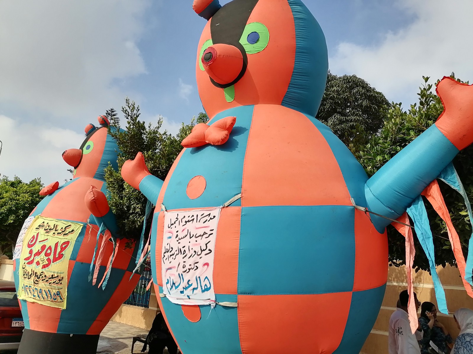 البالونات أمام مدارس بورسعيد