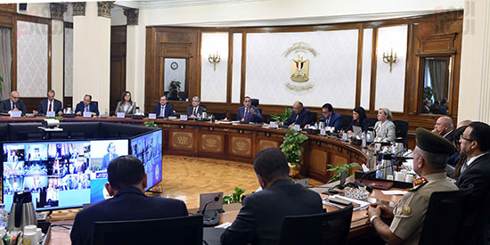 رئيس الوزراء يترأس الاجتماع الحادى عشر للجنة العليا المعنية بالتحضير لاستضافة COP27 (5)