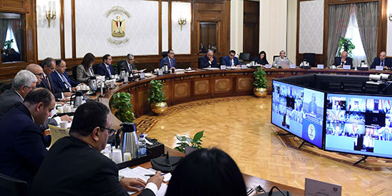 رئيس الوزراء يترأس الاجتماع الحادى عشر للجنة العليا المعنية بالتحضير لاستضافة COP27 (1)