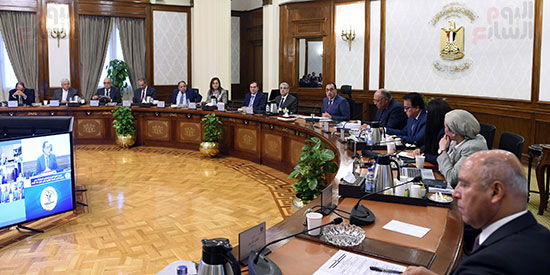 رئيس الوزراء يترأس الاجتماع الحادى عشر للجنة العليا المعنية بالتحضير لاستضافة COP27 (2)