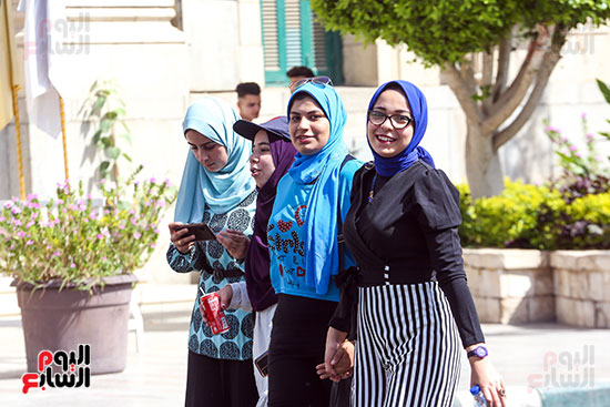 طالبات جامعة القاهرة (2)
