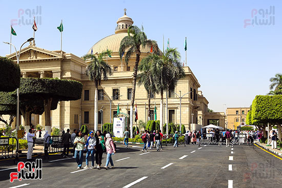 طلبة وطالبات جامعة القاهرة (5)