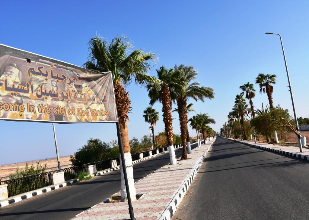 مدينة أبوسمبل تستعد لإستضافة فاعليات مهرجان تعامد الشمس (3)