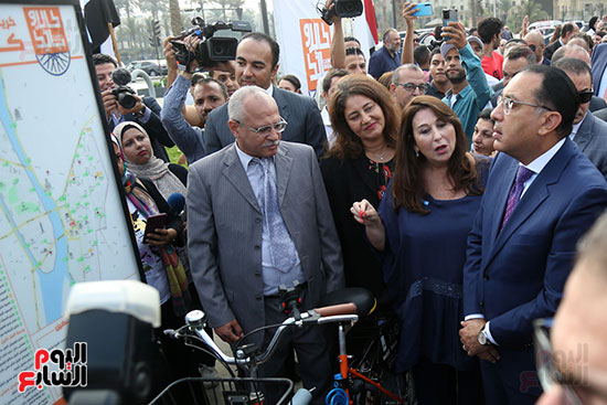 رئيس الوزراء يفتتح مشروع الدراجات  (25)