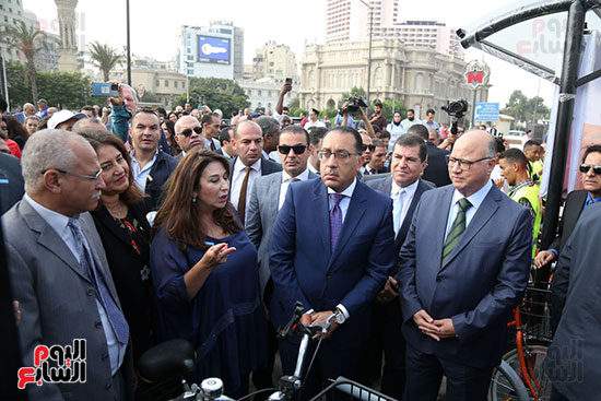 رئيس الوزراء يفتتح مشروع الدراجات  (24)