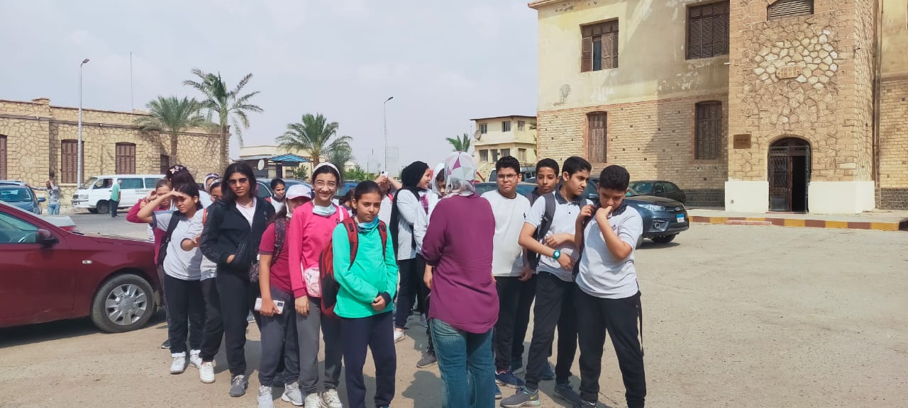 توافد تلاميذ المدارس على مرصد حلوان