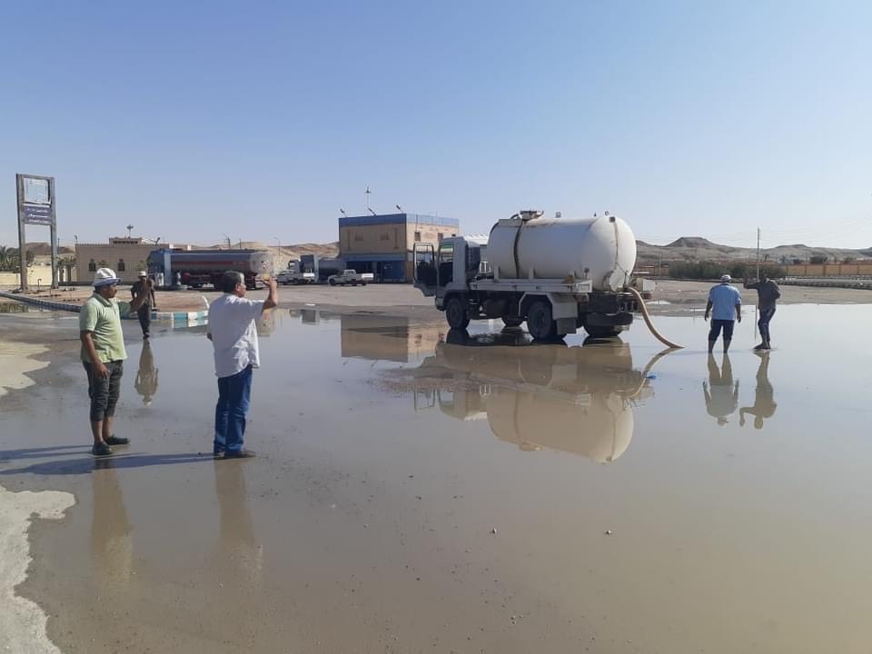 سحب تجمعات مياه الأمطار من شوارع مدينة الحسنة (1)