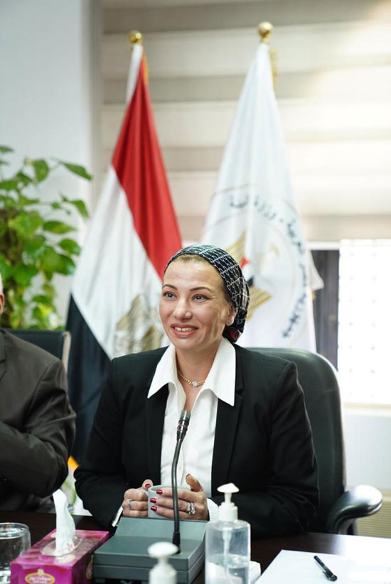 وزيرة البيئة تناقش مع السفير الأسترالي بالقاهرة  (5)