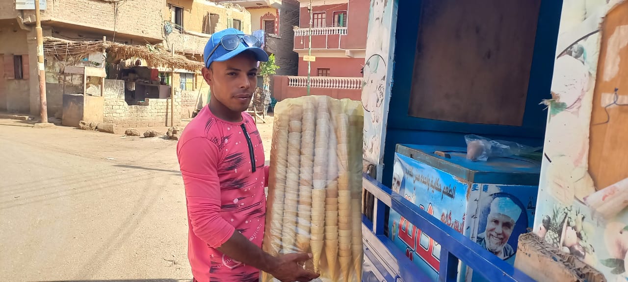 احمد يبيع الايس كريم على نروسيكل