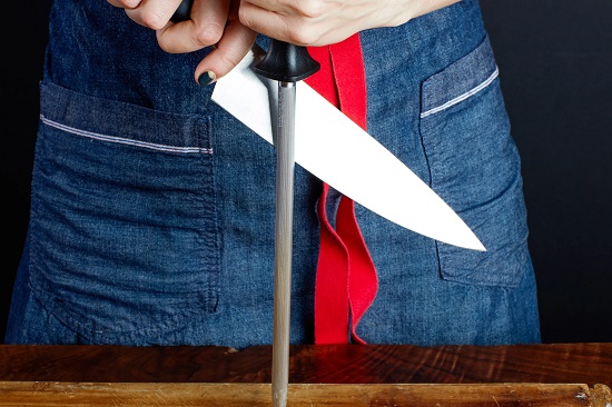 السكاكين الحادة