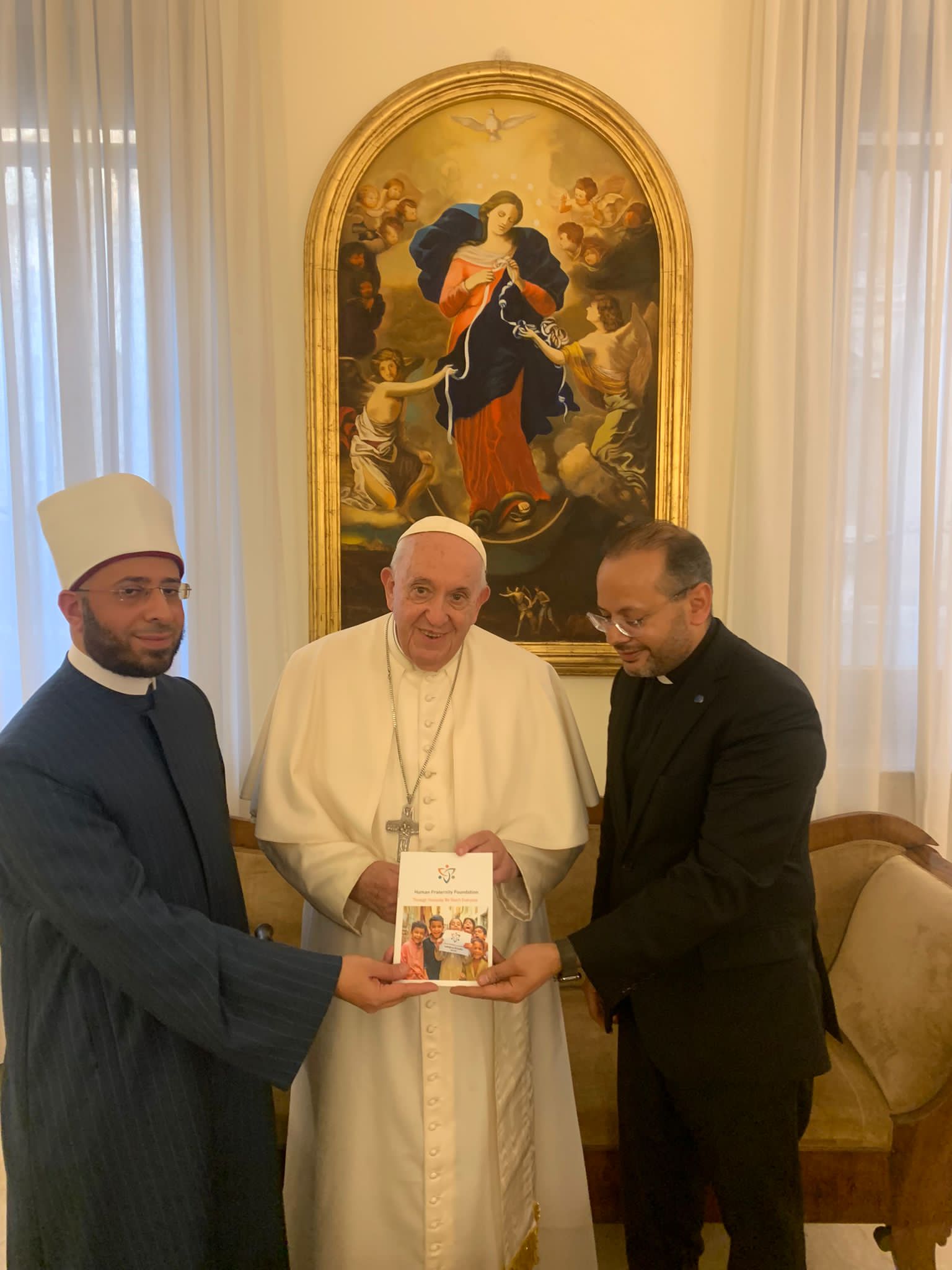 داسة البابا فرنسيس يستقبل الشيخ أسامة الأزهري