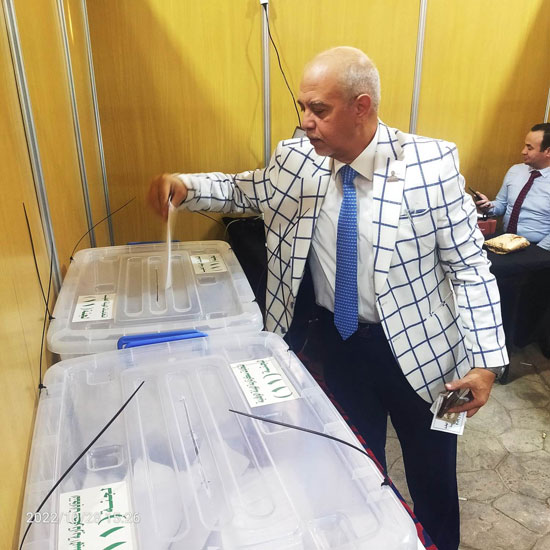 النائب حازم الجندى يدلى بصوته فى انتخابات الهيئة العليا لحزب الوفد (5)