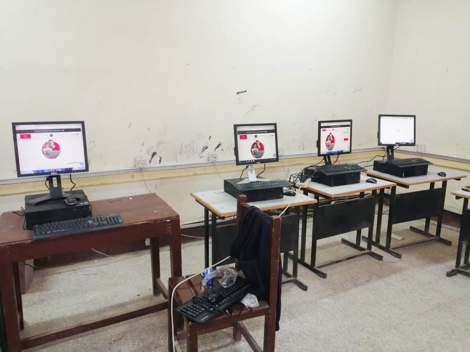 أجهزة التحول الرقمي لـ 25 مدرسة بسوهاج (1)