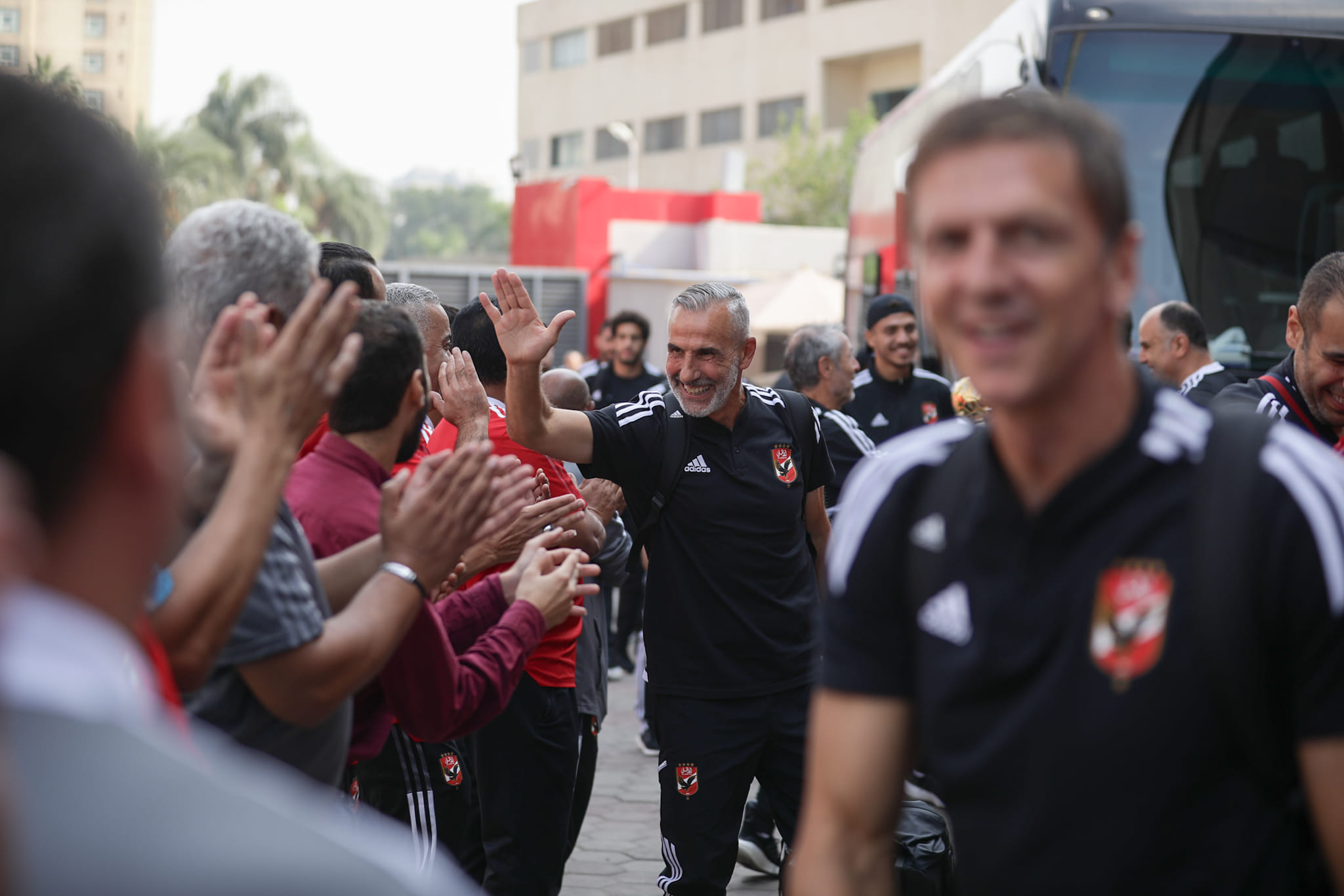 فريق الاهلي يصل النادي بعد التتويج بالسوبر المصري (4)