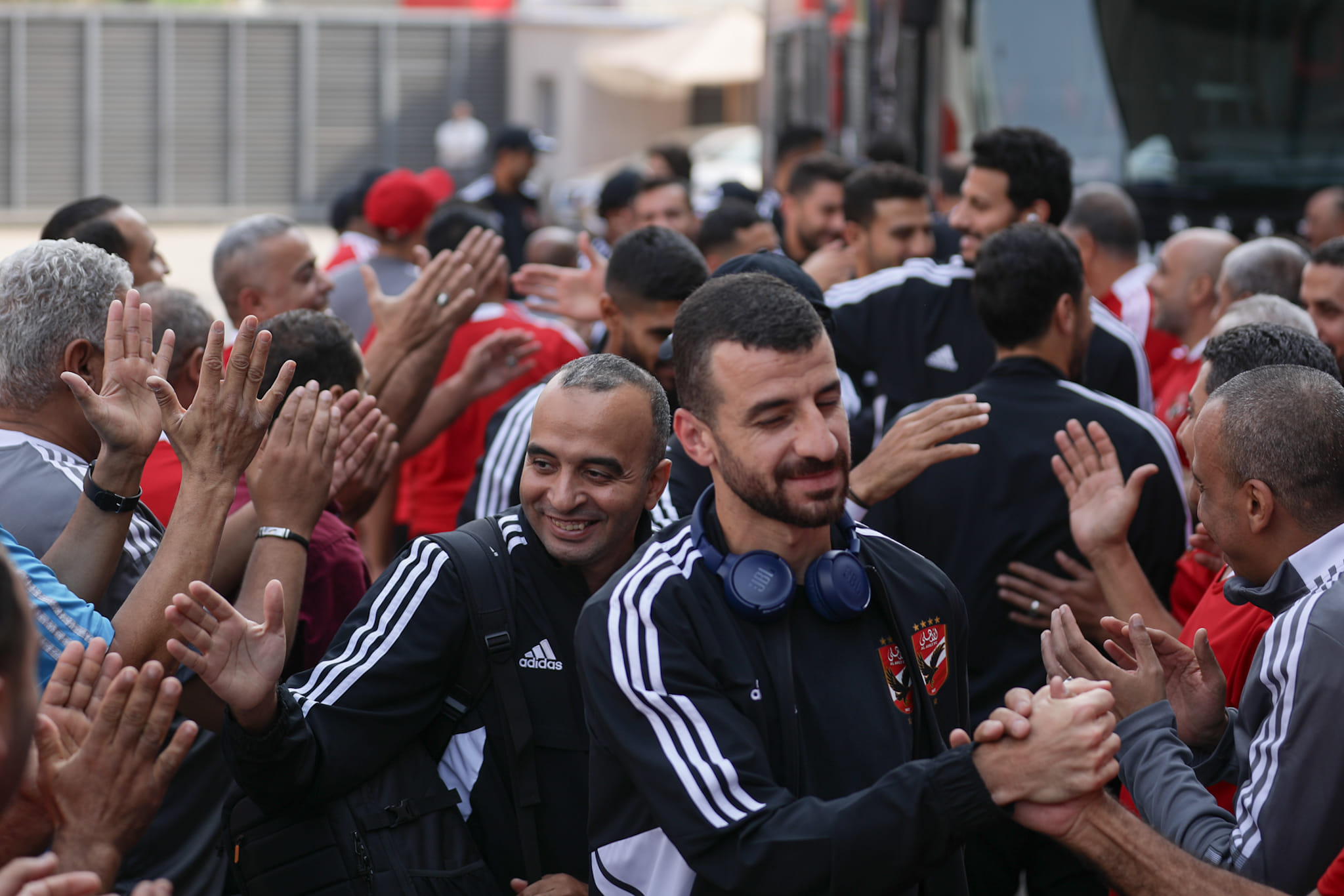 فريق الاهلي يصل النادي بعد التتويج بالسوبر المصري (5)