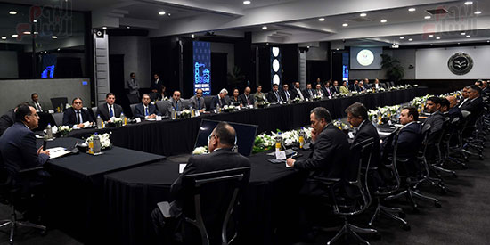 اجتماع رئيس مجلس الوزراء بمقر الهيئة العامة للاستثمار مع وفد كويتي ضم نحو 45 من رجال الأعمال والاقتصاد والتجارة والبنوك (6)