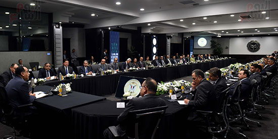 اجتماع رئيس مجلس الوزراء بمقر الهيئة العامة للاستثمار مع وفد كويتي ضم نحو 45 من رجال الأعمال والاقتصاد والتجارة والبنوك (5)