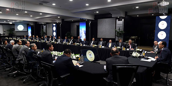 اجتماع رئيس مجلس الوزراء بمقر الهيئة العامة للاستثمار مع وفد كويتي ضم نحو 45 من رجال الأعمال والاقتصاد والتجارة والبنوك (1)
