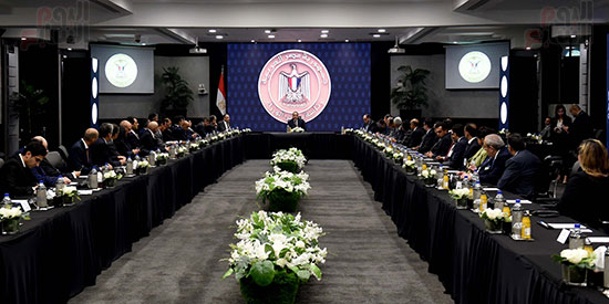 اجتماع رئيس مجلس الوزراء بمقر الهيئة العامة للاستثمار مع وفد كويتي ضم نحو 45 من رجال الأعمال والاقتصاد والتجارة والبنوك (12)