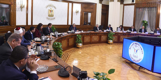 رئيس الوزراء يلتقى رؤساء اللجان النوعية بمجلس النواب (18)