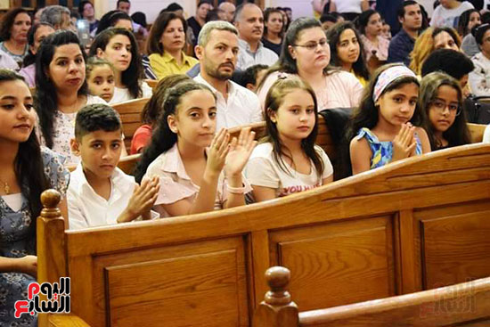 مجمع القاهرة الإنجيلي يحتفل بتكريم الكنائس والأطفال المتفوقين بقطاع مدارس الأحد (21)