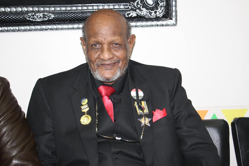 البطل أحمد إدريس