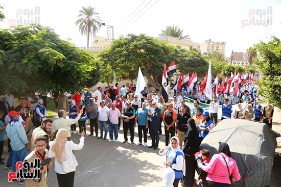 المسيرة-تنطلق-امام-محافظة-كفر-الشيخ