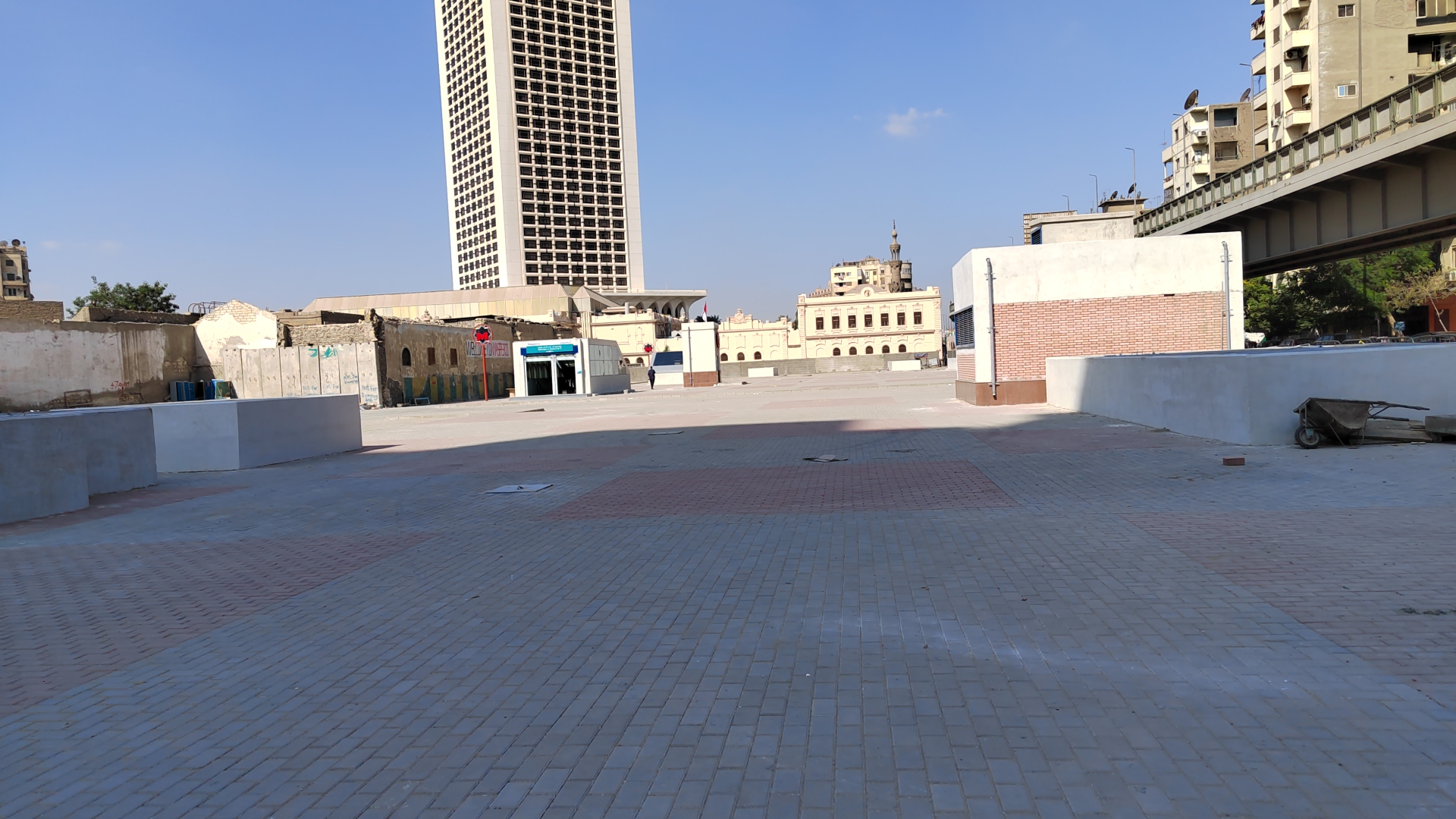 إنشاء ساحات انتظار أعلى محطة ماسبيرو الجديدة